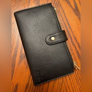 Black pebble leather wallet